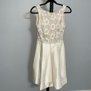 Taylor dress in cream size 4